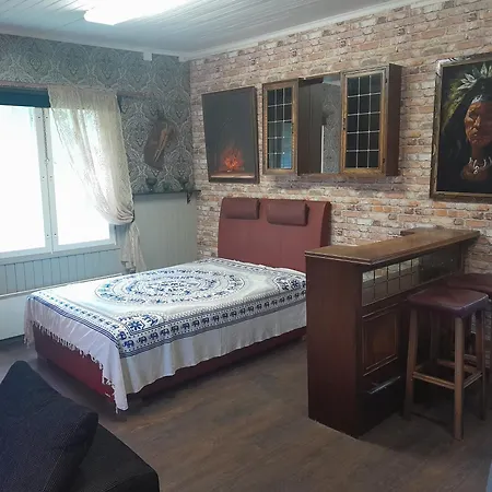 Saunallinen Talo 5-tien Varrella, Yksityinen Ranta Chalet