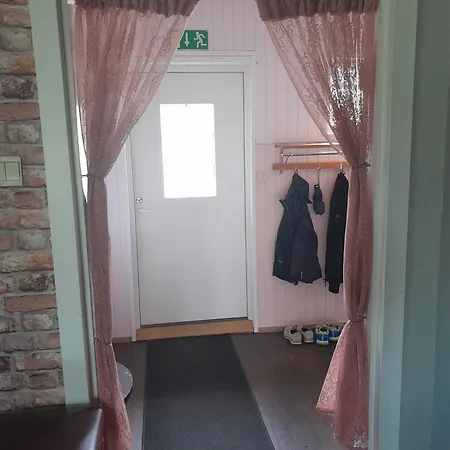 Chalet Saunallinen Talo 5-tien Varrella, Yksityinen Ranta