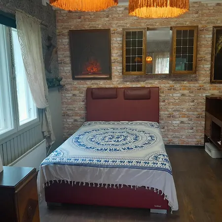 Saunallinen Talo 5-tien Varrella, Yksityinen Ranta Chalet